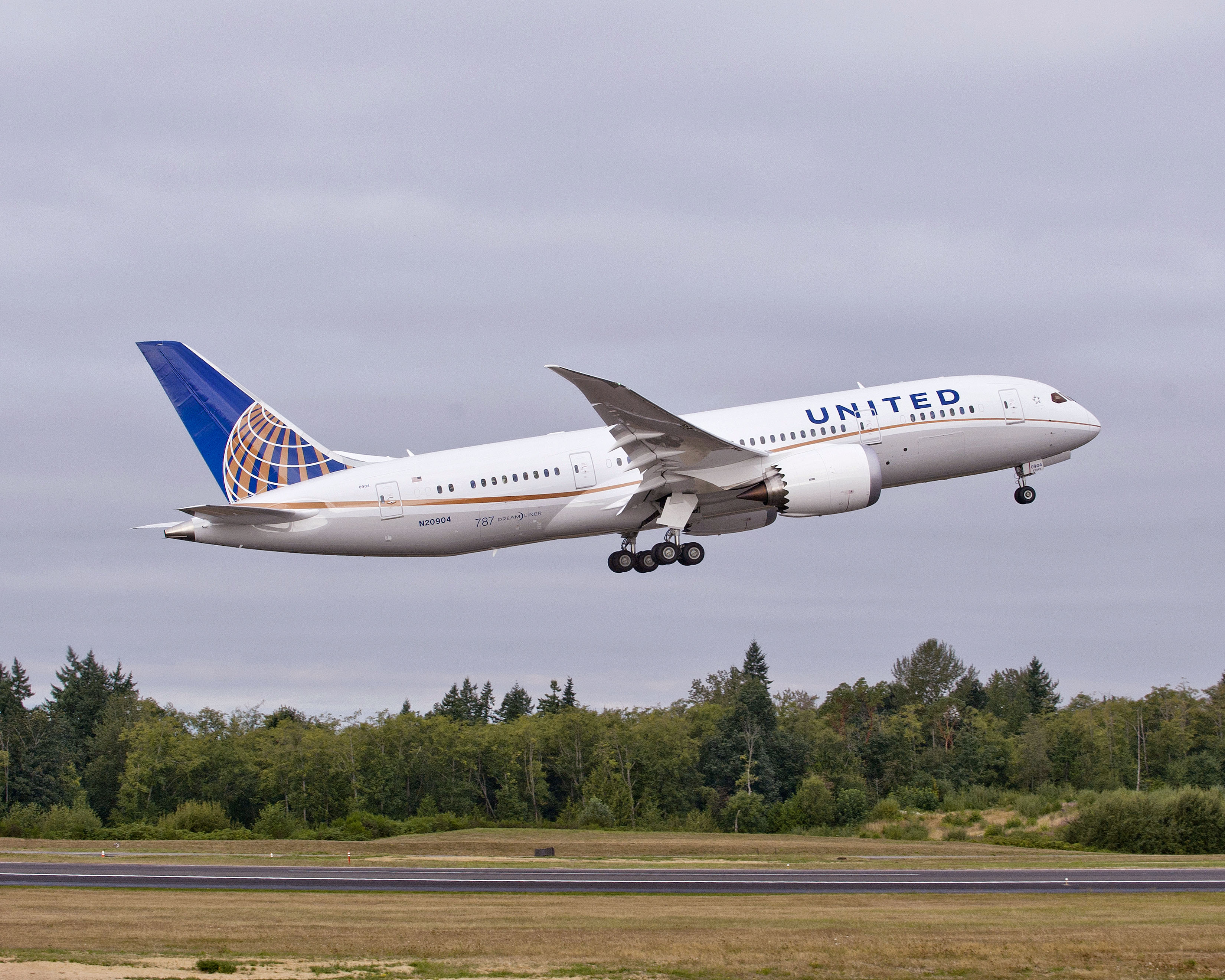 United’s first Boeing 787 Dreamliner takes off from Paine Field in Everett, Wash.
