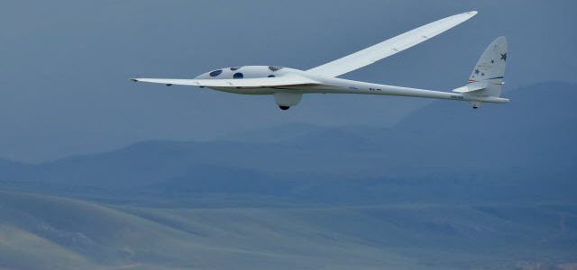 Perlan II Glider Prepares for Records